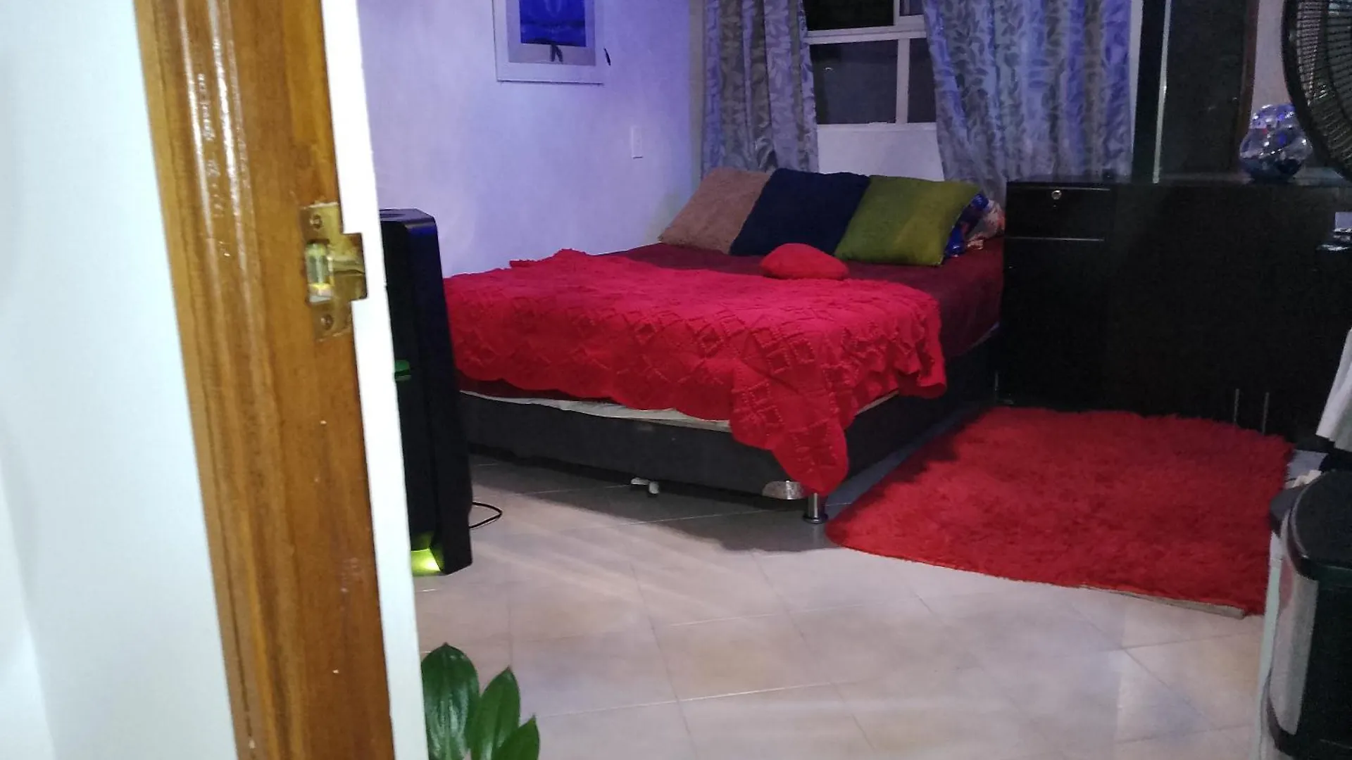 Guest house Apartamento Centrico Zona Cultural Hotel Medellin